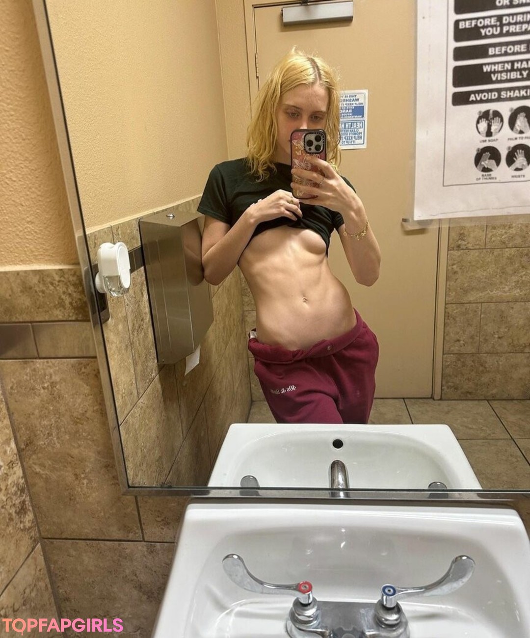 Naakte gelekte OnlyFans-foto van Chloe Cherry #119