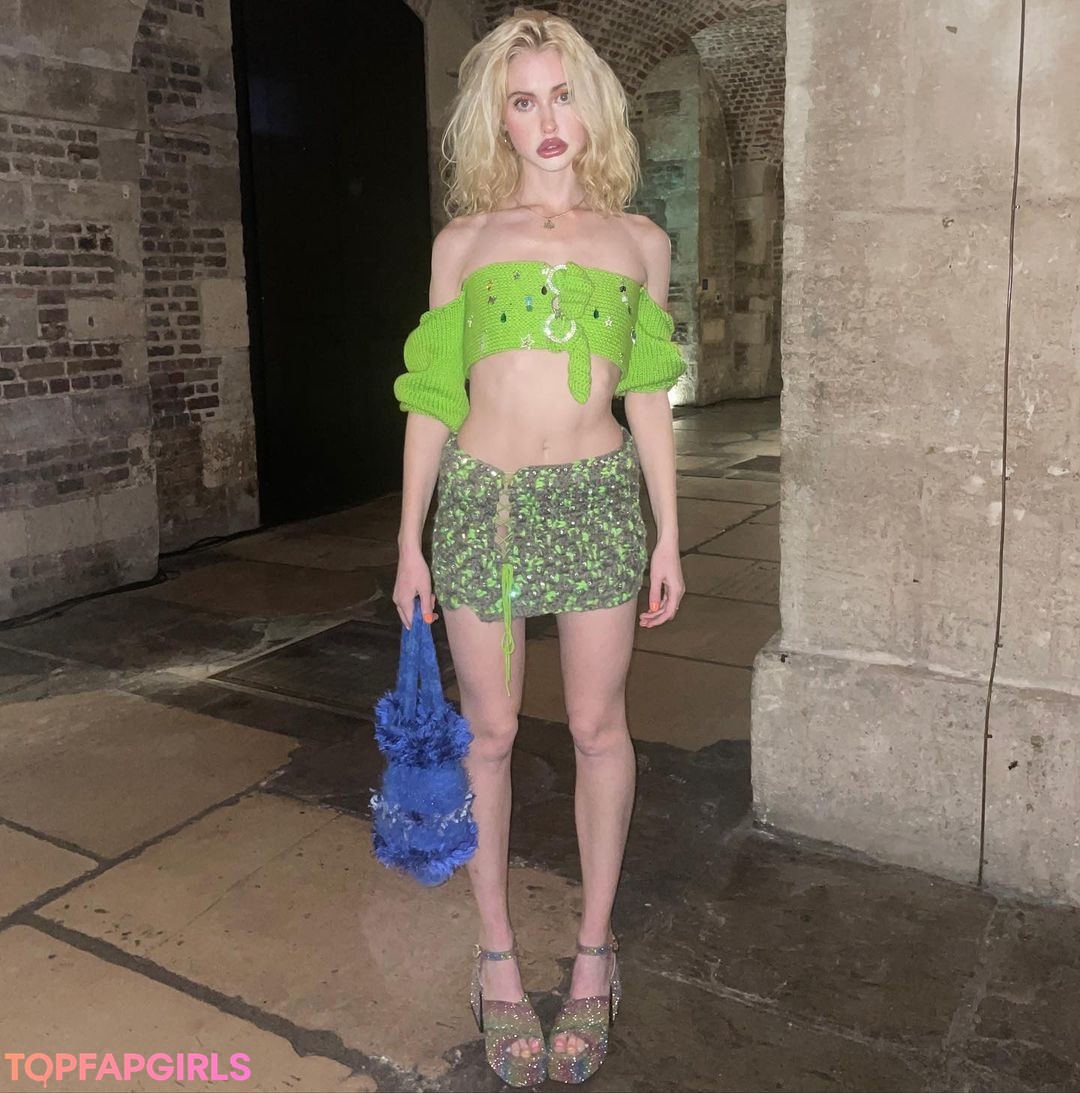 Naakte gelekte OnlyFans-foto van Chloe Cherry #18