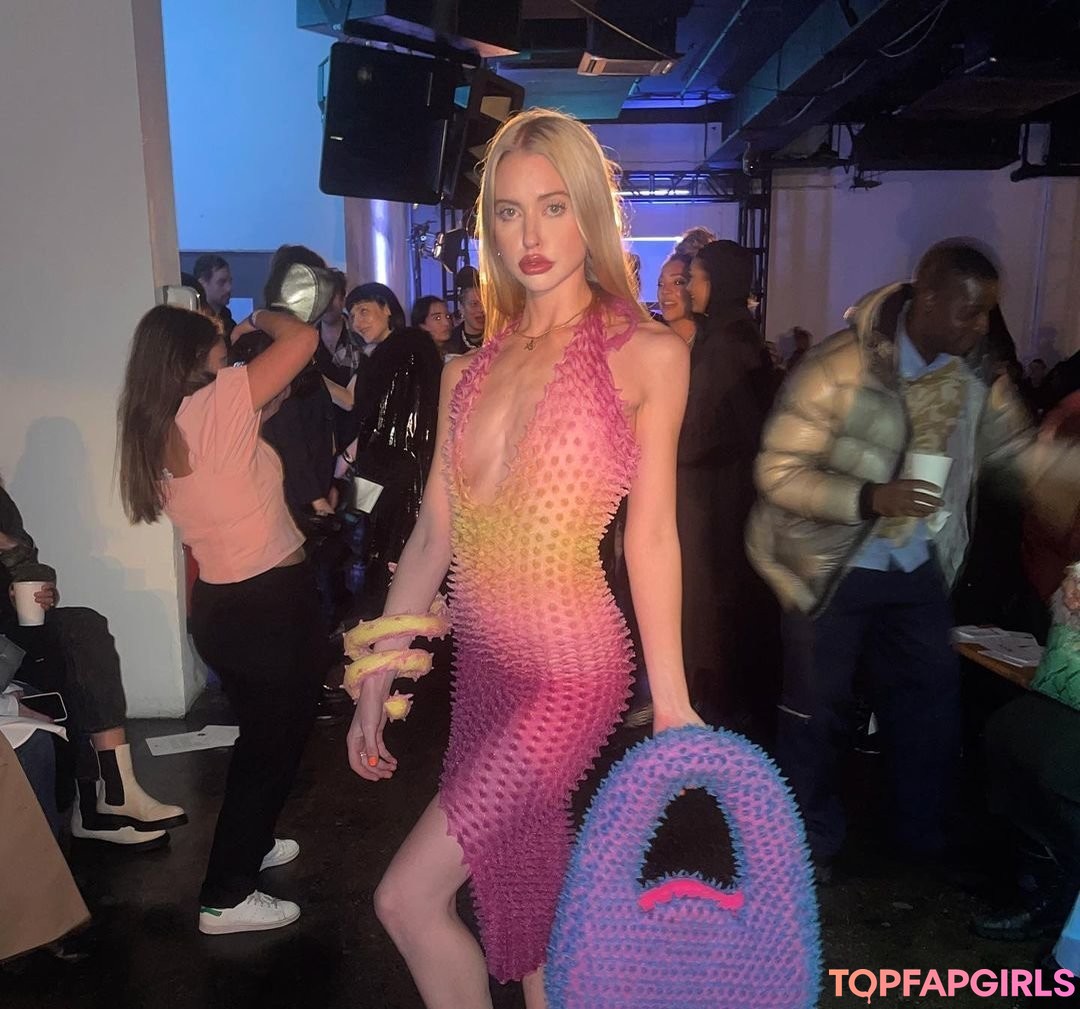 Naakte gelekte OnlyFans-foto van Chloe Cherry #28