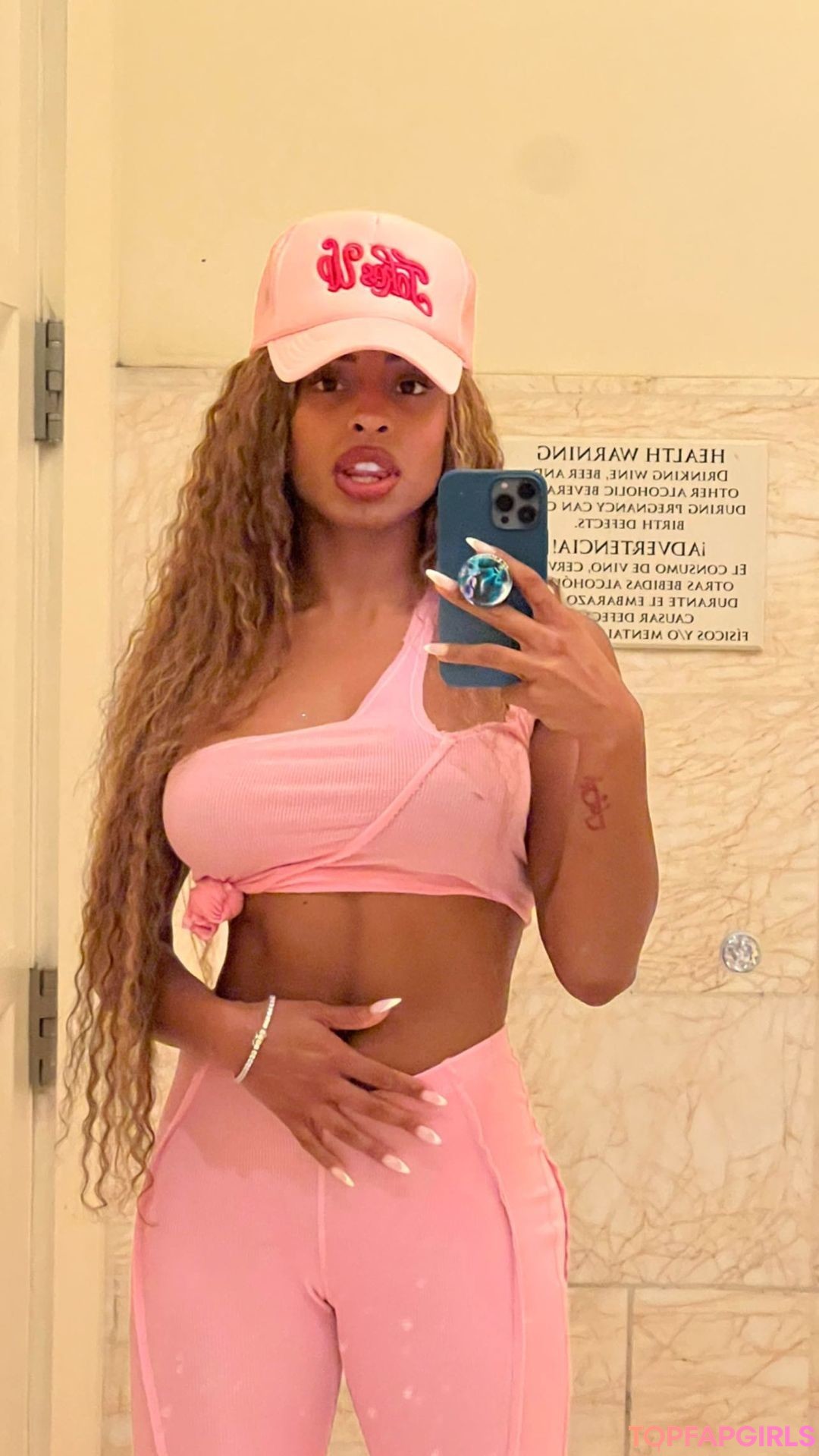 Naakte gelekte OnlyFans-foto van Qimmah Russo #1511
