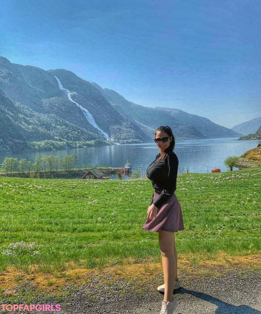 Naakte gelekte OnlyFans-foto van Giulia Daqna #123