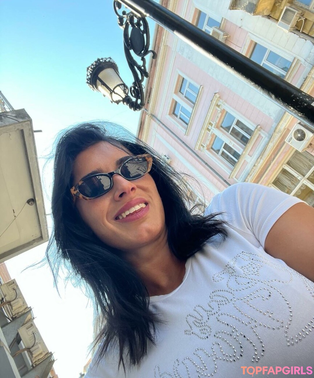 Naakte gelekte OnlyFans-foto van Giulia Daqna #156