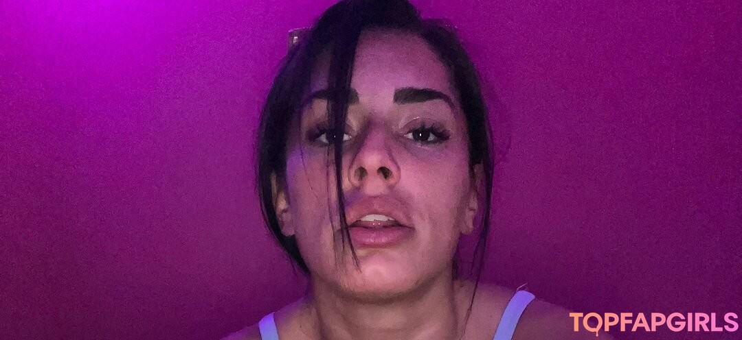 Naakte gelekte OnlyFans-foto van Giulia Daqna #166
