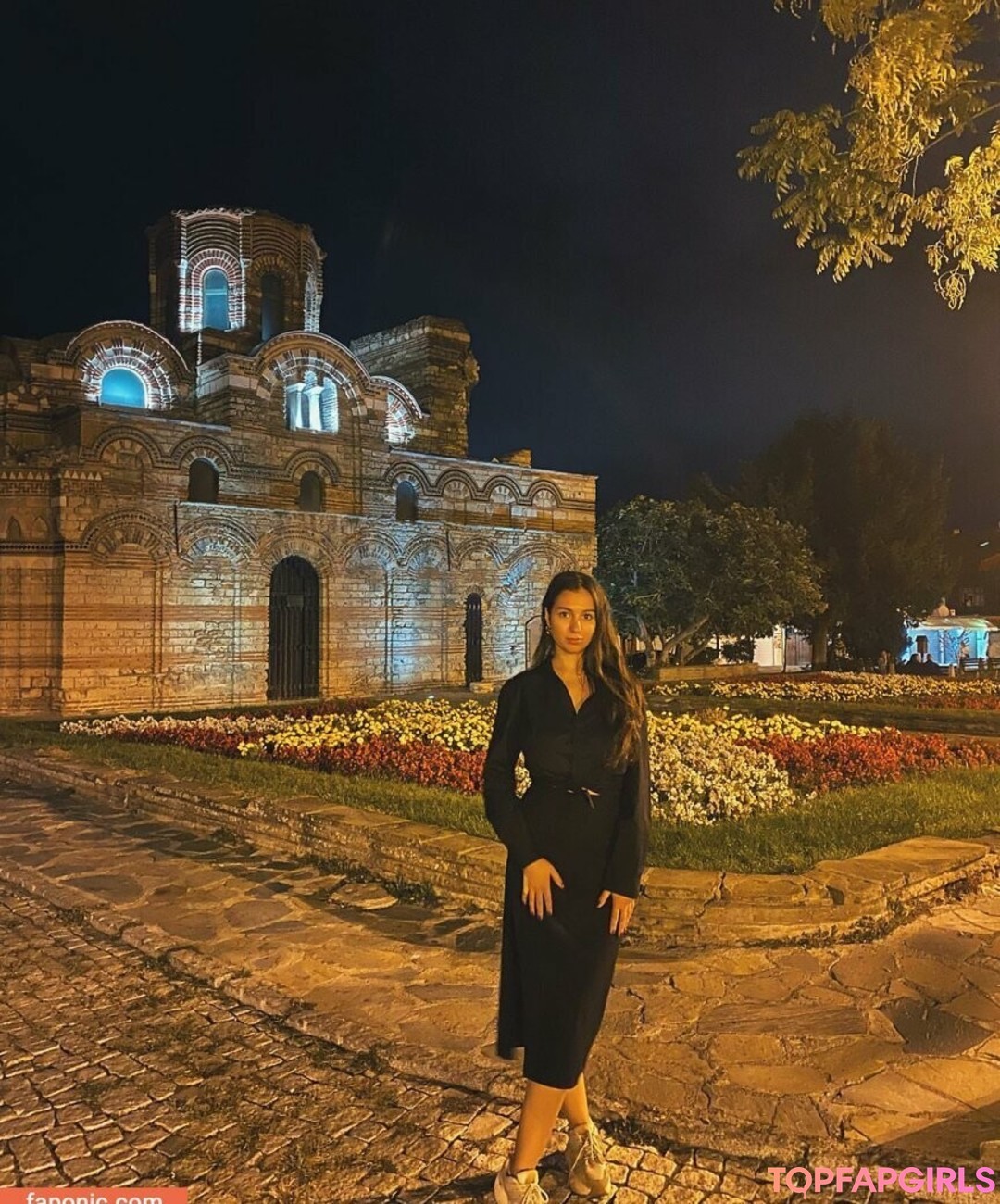 Naakte gelekte OnlyFans-foto van Giulia Daqna #260