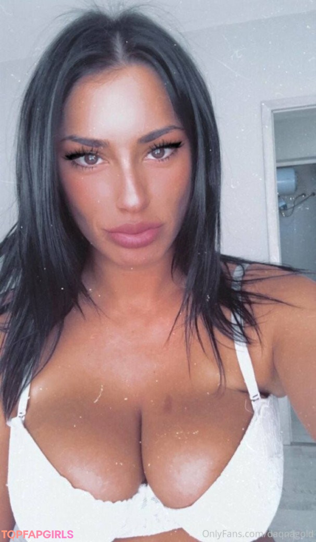 Naakte gelekte OnlyFans-foto van Giulia Daqna #288