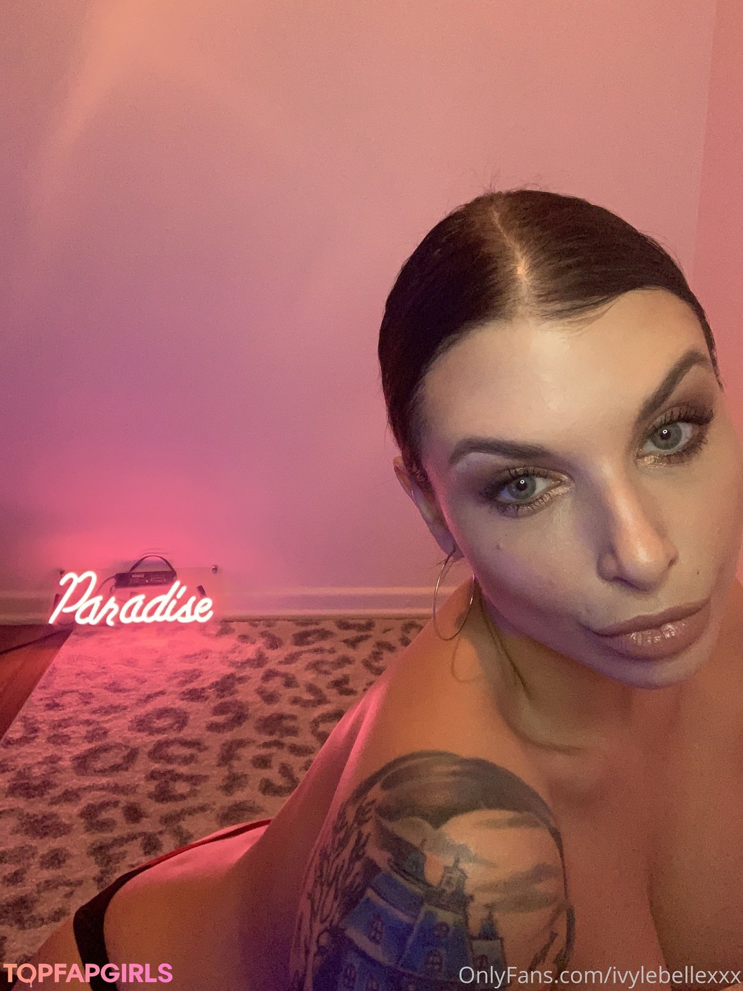 Naakte gelekte OnlyFans-foto van Ivy Lebelle #209