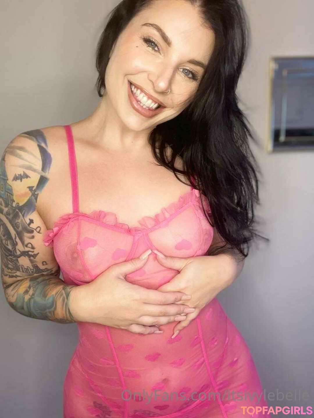 Naakte gelekte OnlyFans-foto van Ivy Lebelle #253