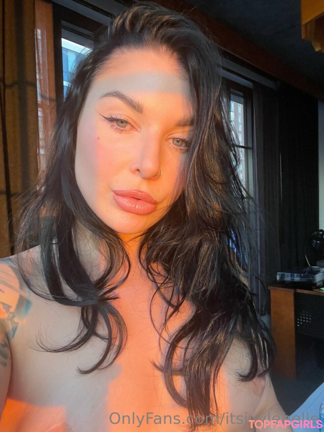 Naakte gelekte OnlyFans-foto van Ivy Lebelle #282