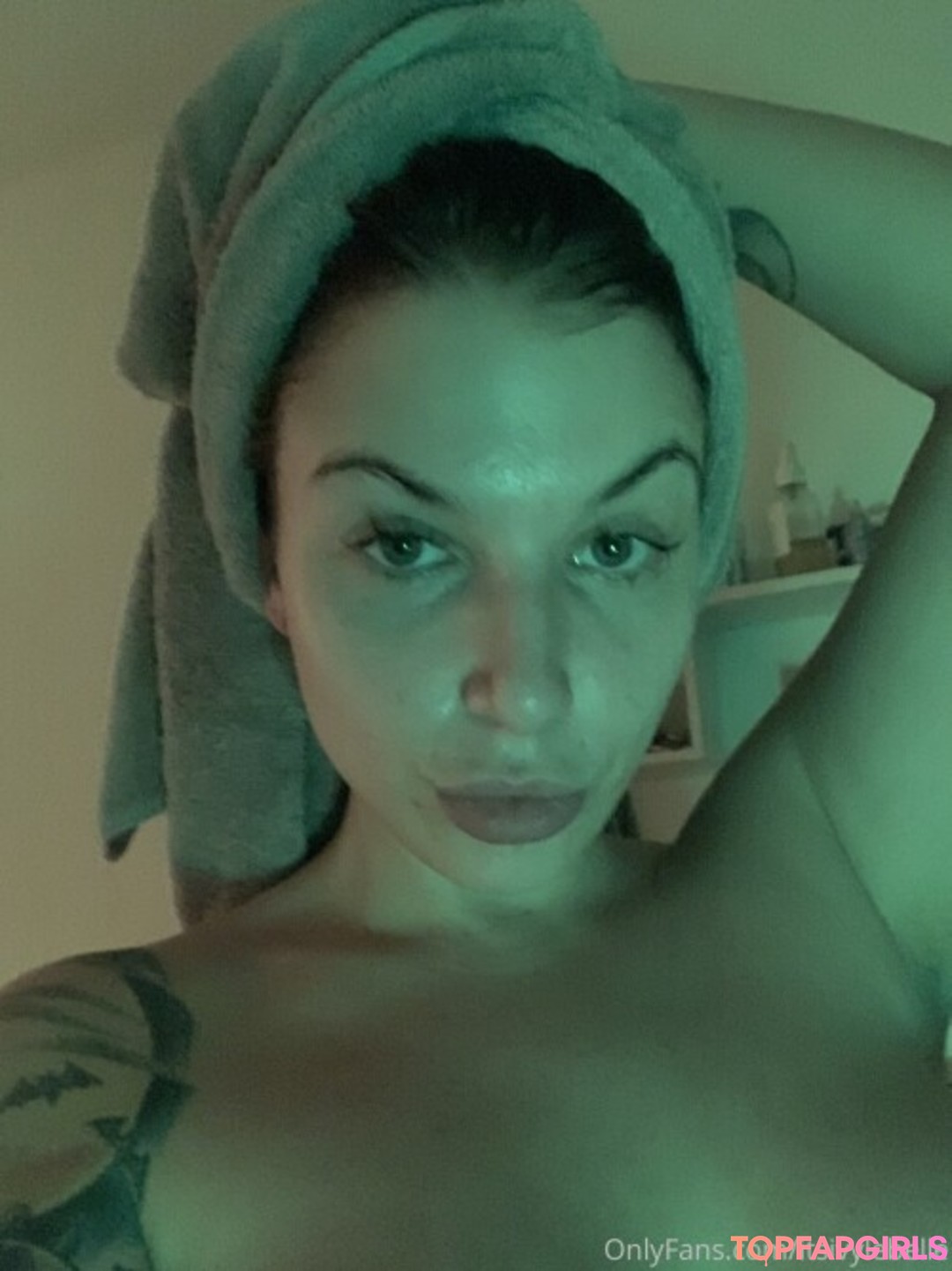 Naakte gelekte OnlyFans-foto van Ivy Lebelle #39