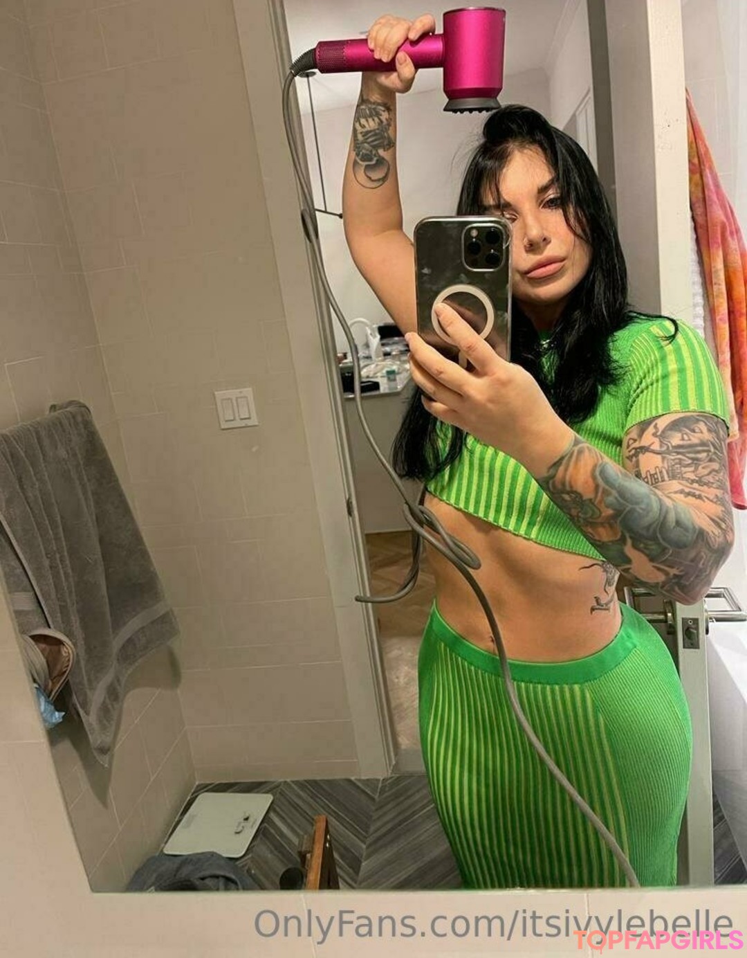 Naakte gelekte OnlyFans-foto van Ivy Lebelle #492