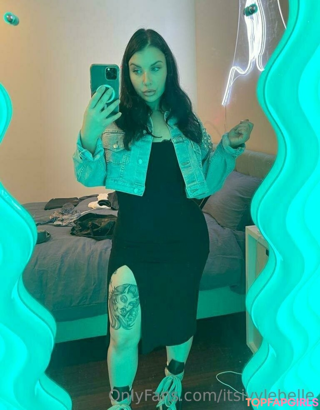 Naakte gelekte OnlyFans-foto van Ivy Lebelle #602