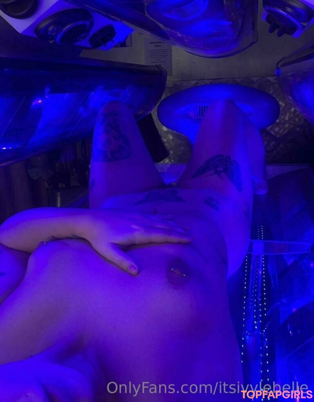 Naakte gelekte OnlyFans-foto van Ivy Lebelle #620
