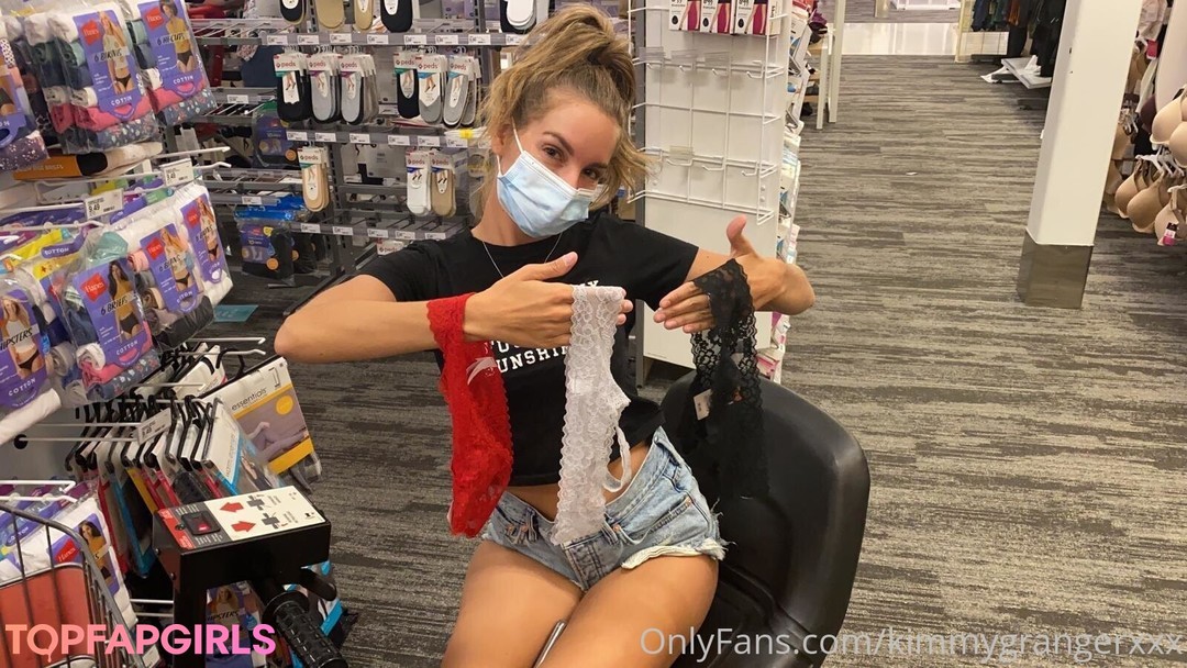 Naakte gelekte OnlyFans-foto van Kimmy Granger #858