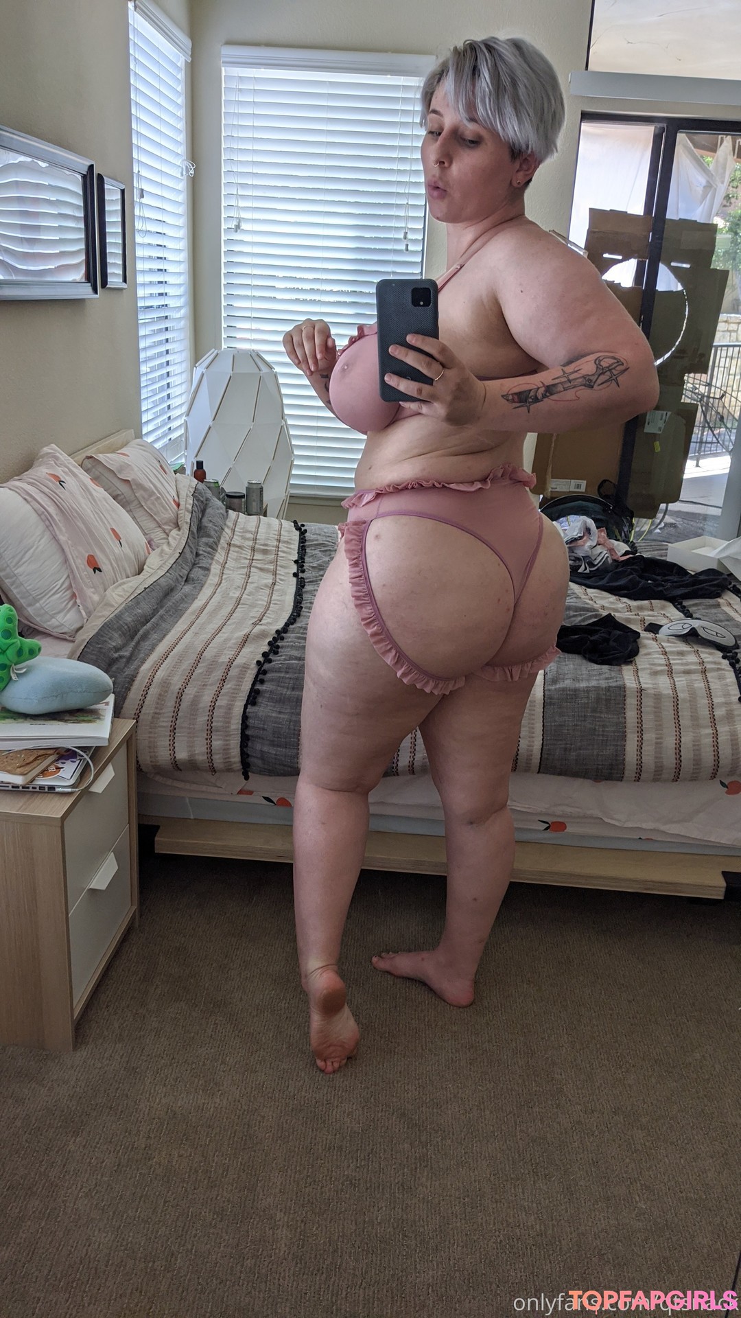 Naakte gelekte OnlyFans-foto van Qtsnack #123