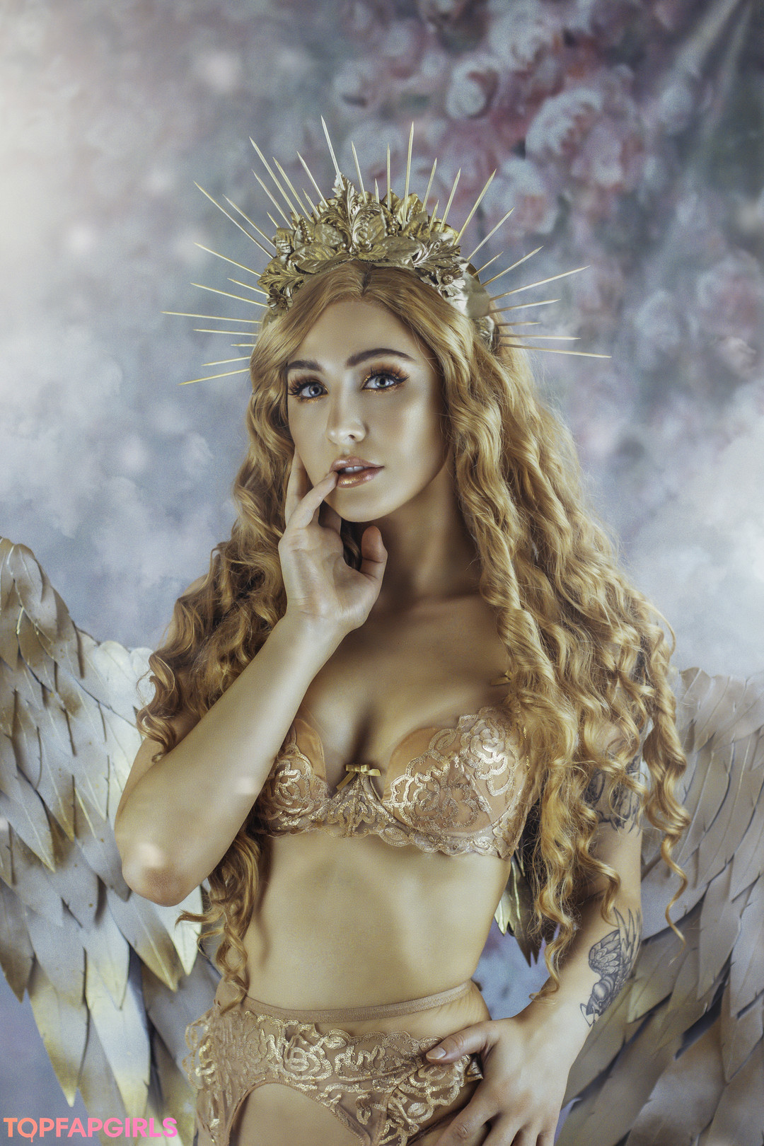 Naakte gelekte OnlyFans-foto van Luxlo #1437