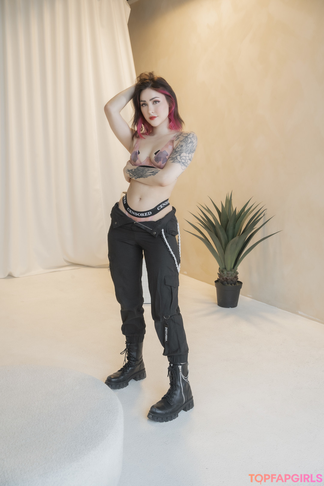 Naakte gelekte OnlyFans-foto van Luxlo #1737