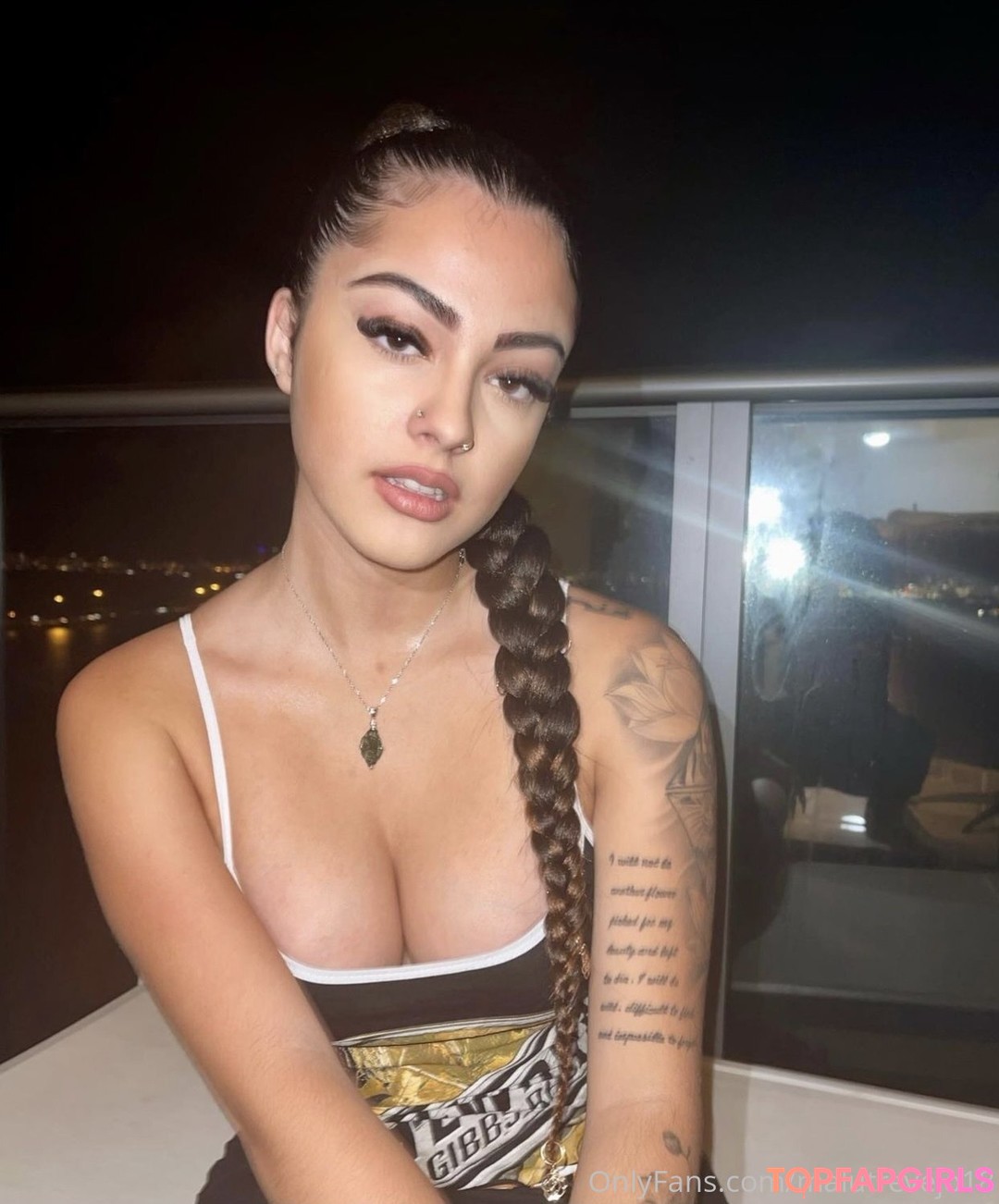 Naakte gelekte OnlyFans-foto van Malu Trevejo #158