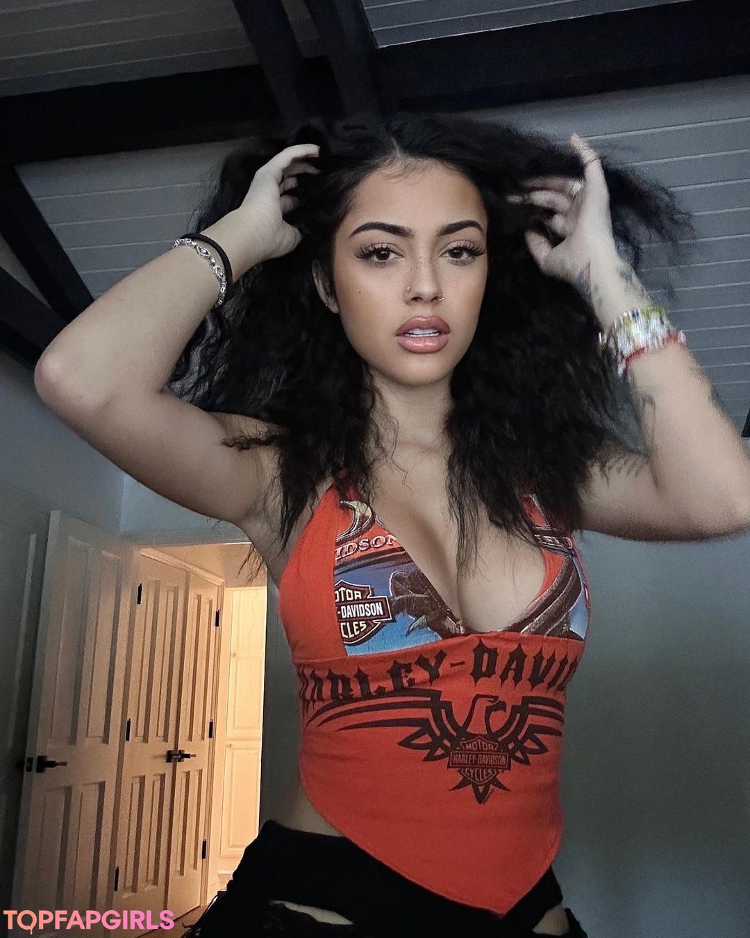 Naakte gelekte OnlyFans-foto van Malu Trevejo #784