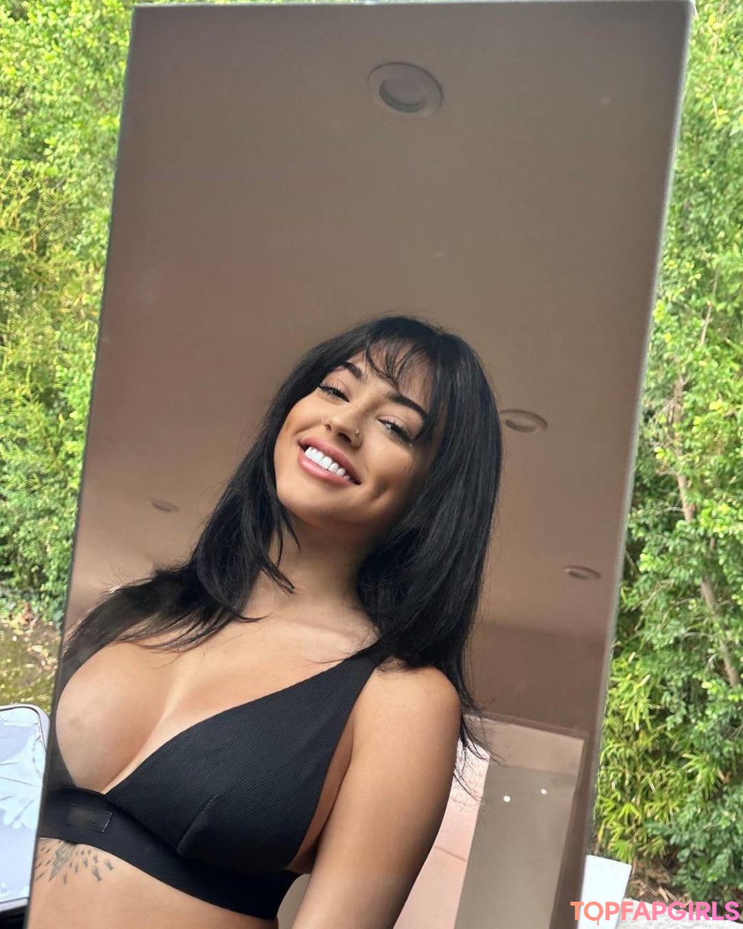 Naakte gelekte OnlyFans-foto van Malu Trevejo #880