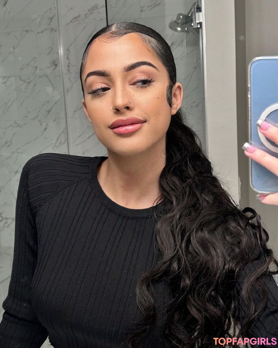Naakte gelekte OnlyFans-foto van Malu Trevejo #886