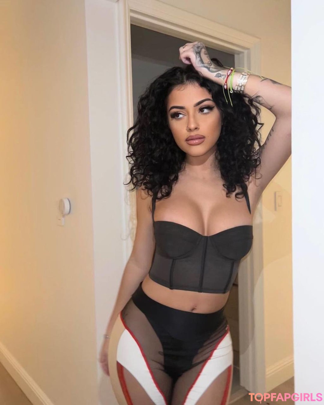 Naakte gelekte OnlyFans-foto van Malu Trevejo #900