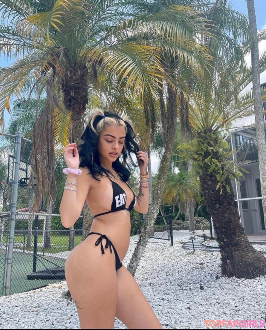 Naakte gelekte OnlyFans-foto van Malu Trevejo #954