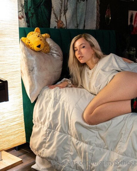 Big titty goth egg