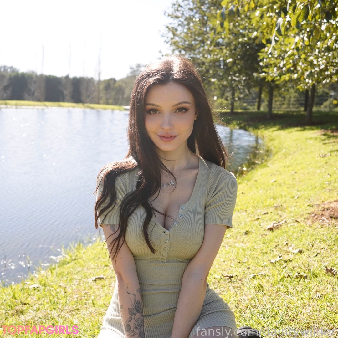 Naakte gelekte OnlyFans-foto van Dainty Wilder #4895