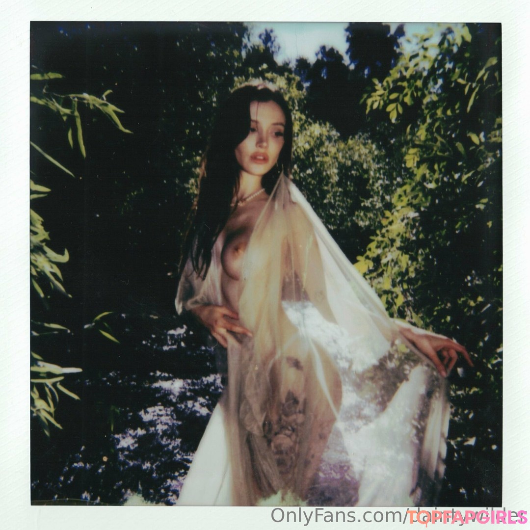 Naakte gelekte OnlyFans-foto van Dainty Wilder #4979