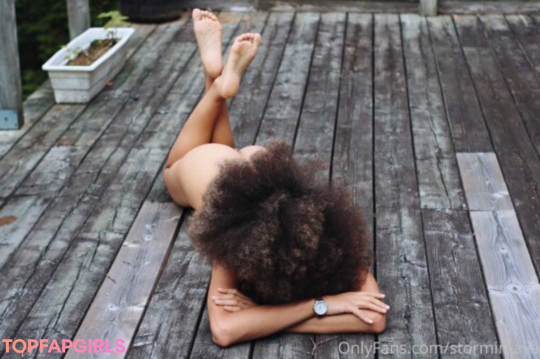 Naakte gelekte OnlyFans-foto van Stormi Maya #502