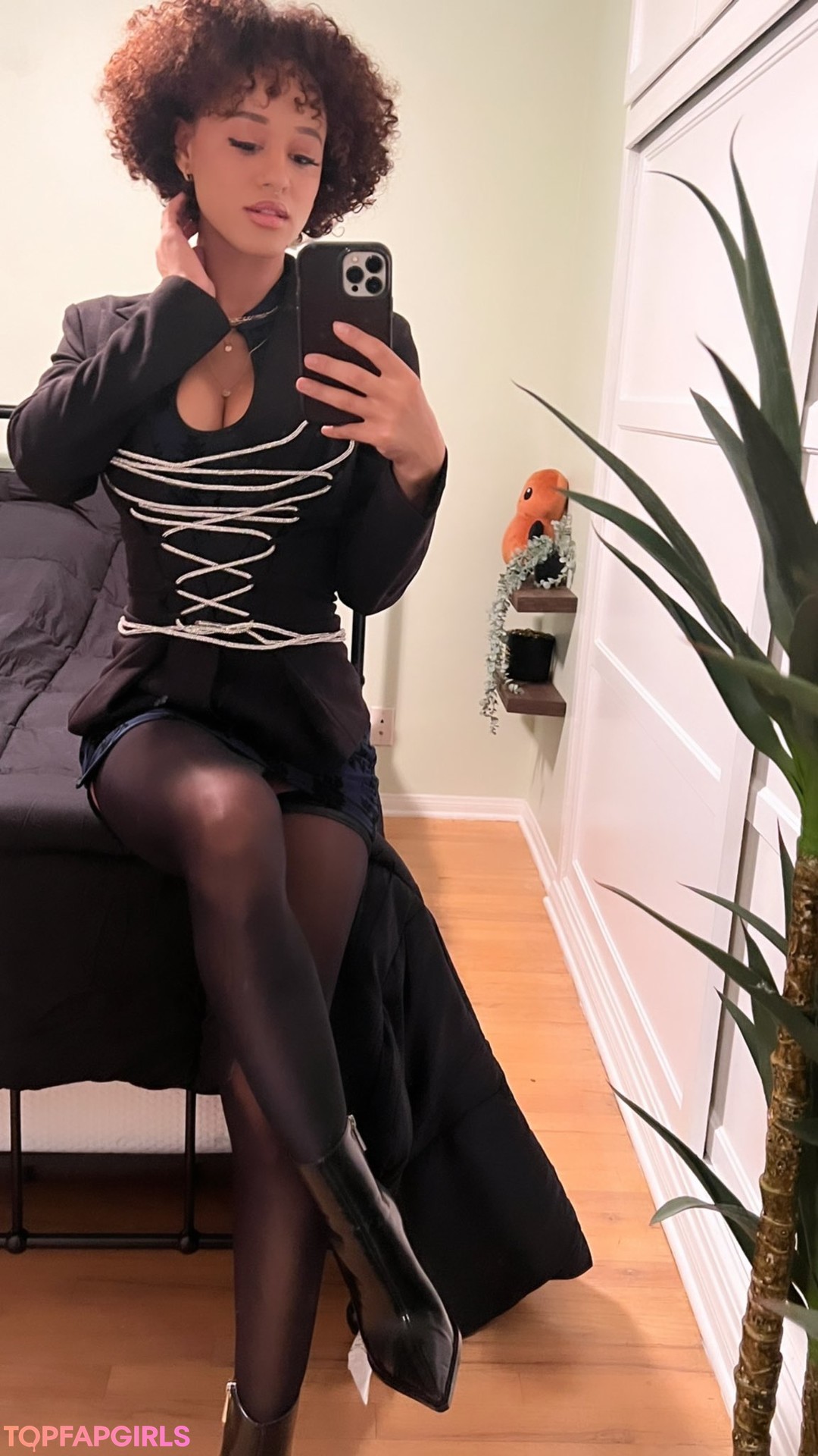 Naakte gelekte OnlyFans-foto van Stormi Maya #652