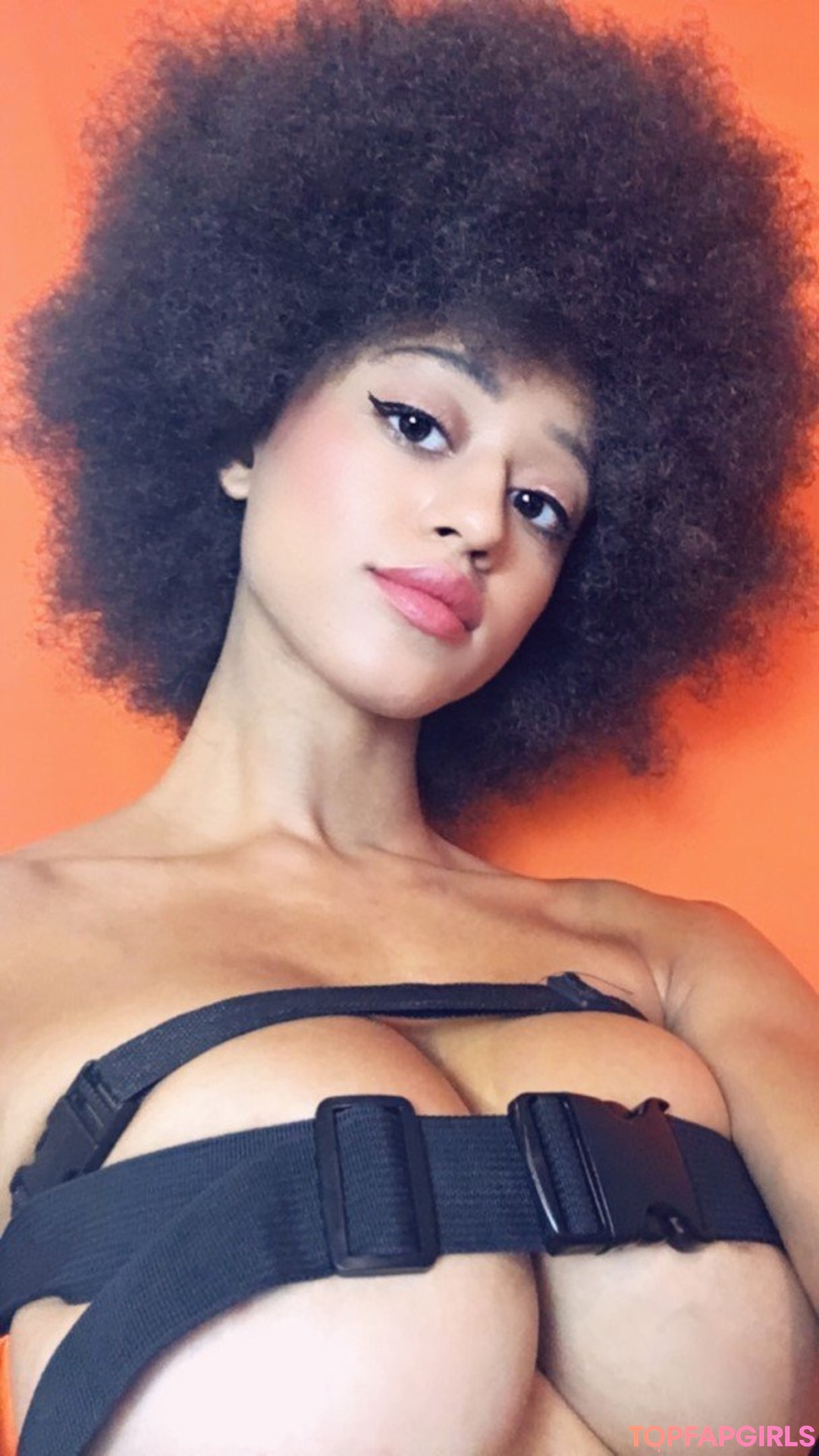 Naakte gelekte OnlyFans-foto van Stormi Maya #160