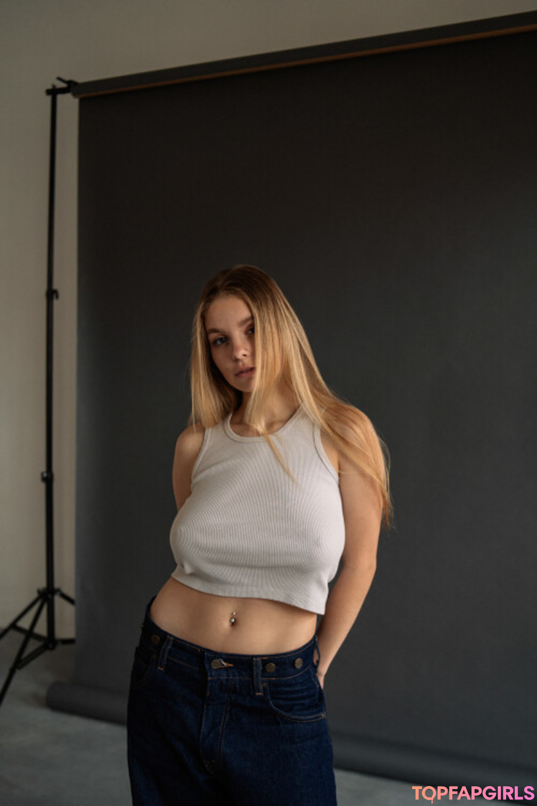 Naakte gelekte OnlyFans-foto van Mila Amour #378