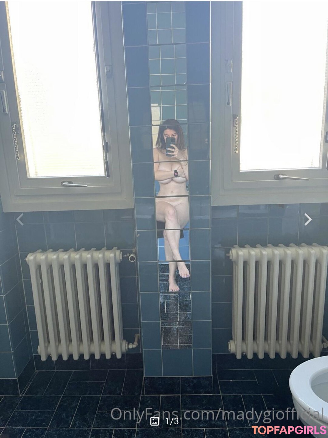 Naakte gelekte OnlyFans-foto van Madalina Loana Filip #1360