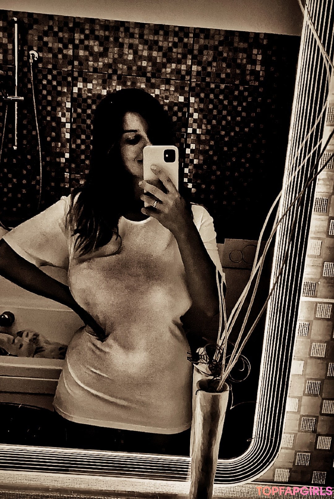 Naakte gelekte OnlyFans-foto van Madalina Loana Filip #1460