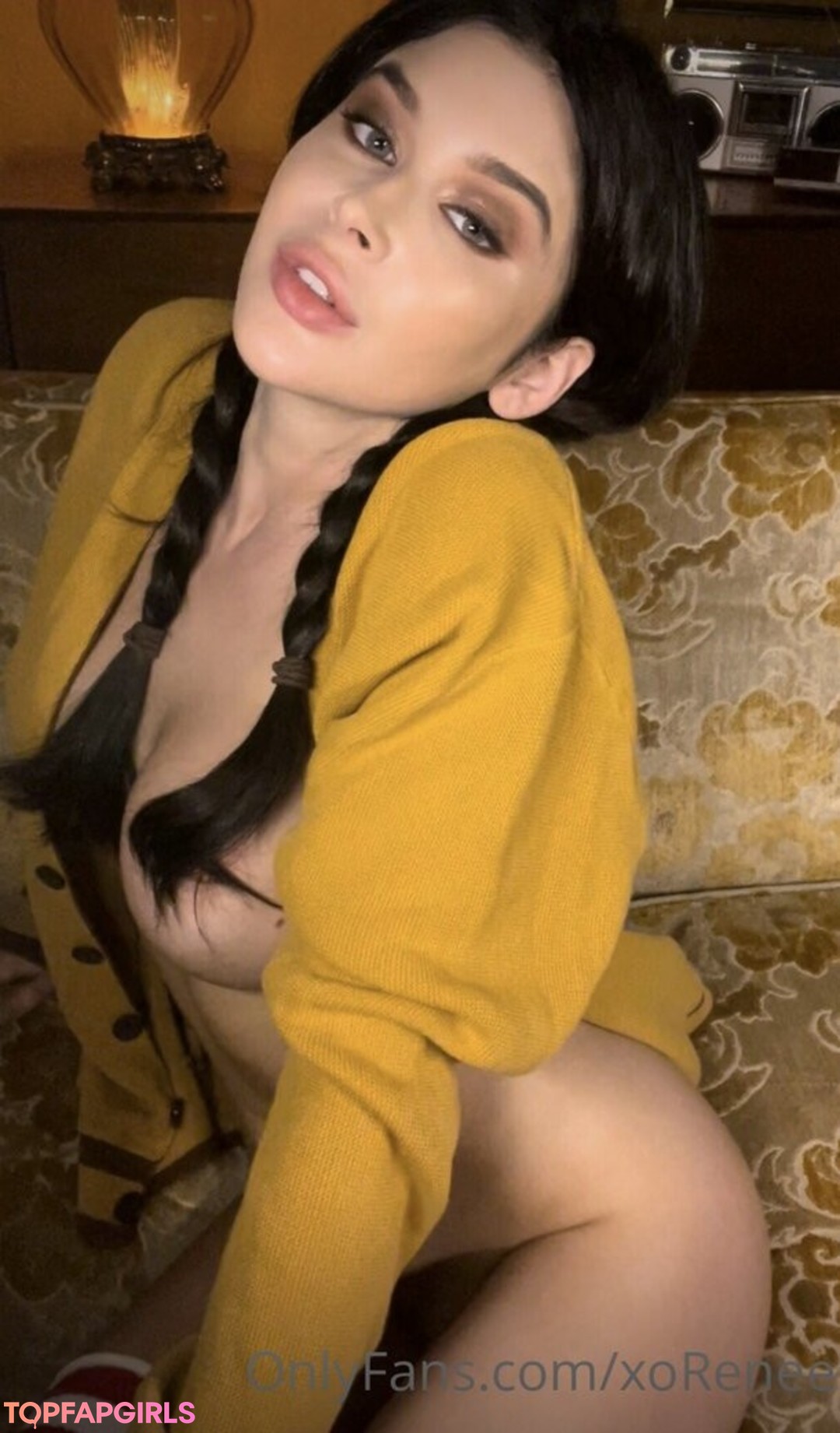 Naakte gelekte OnlyFans-foto van Renee Olstead #1216