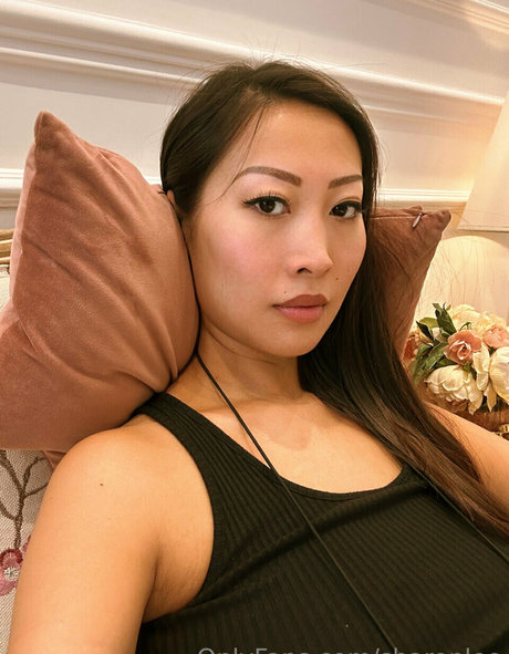 Naakte gelekte OnlyFans-foto van Sharon Lee