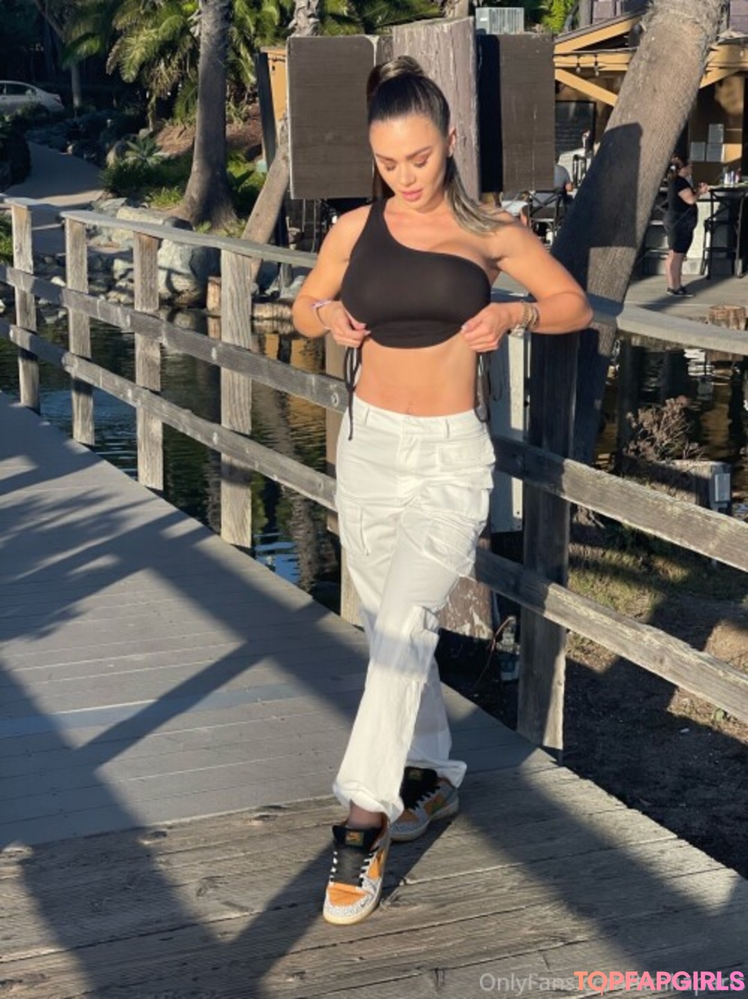 Naakte gelekte OnlyFans-foto van Tahlia Paris #154