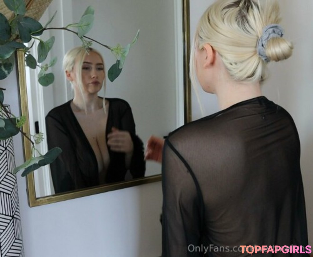 Naakte gelekte OnlyFans-foto van Wettmelons #432