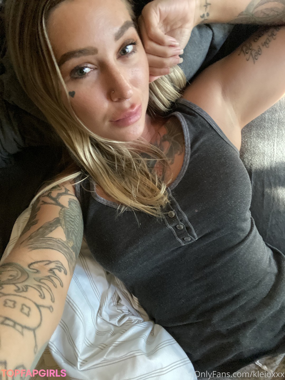 Naakte gelekte OnlyFans-foto van Kleio Valentien #301