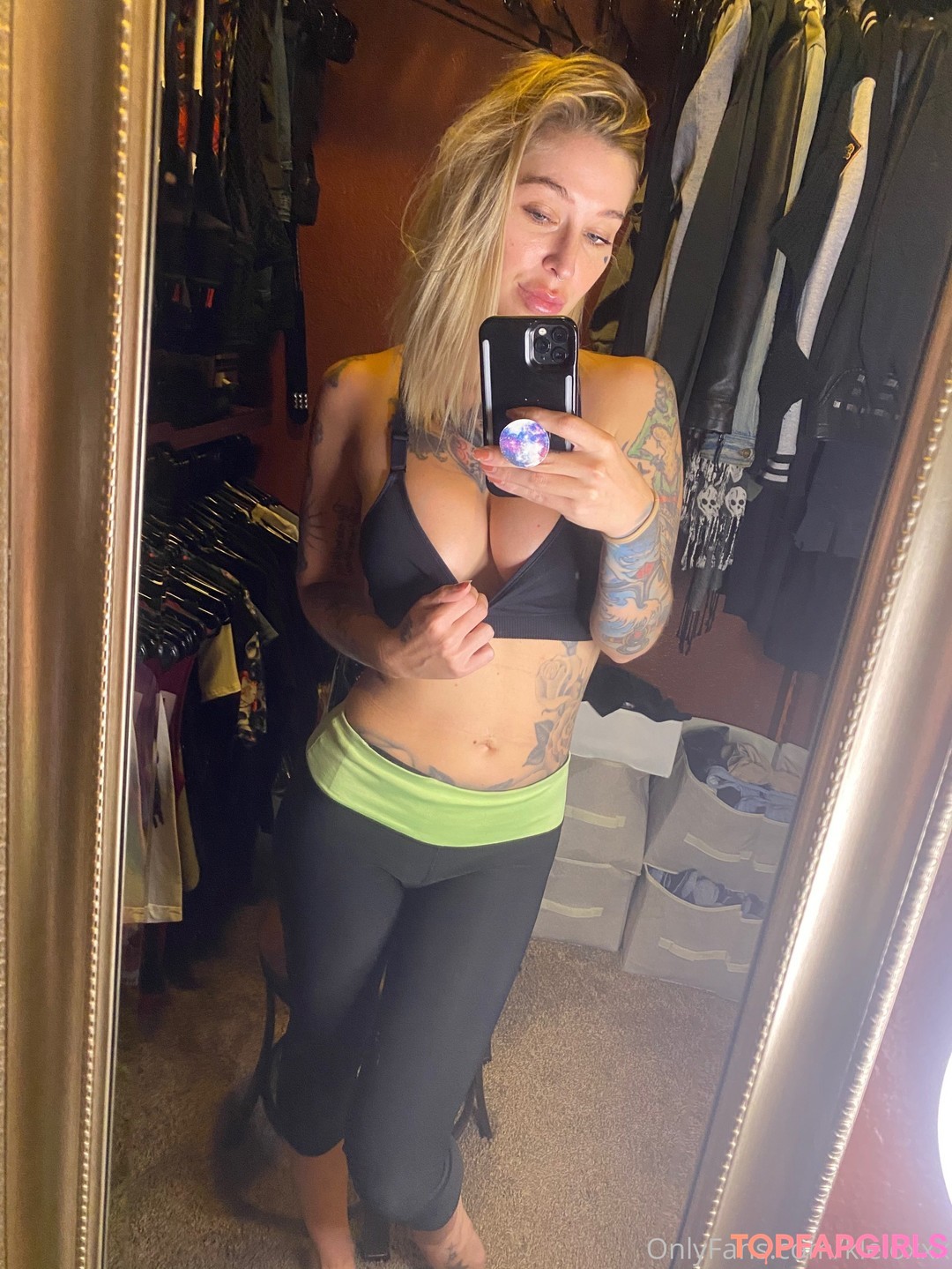 Naakte gelekte OnlyFans-foto van Kleio Valentien #483