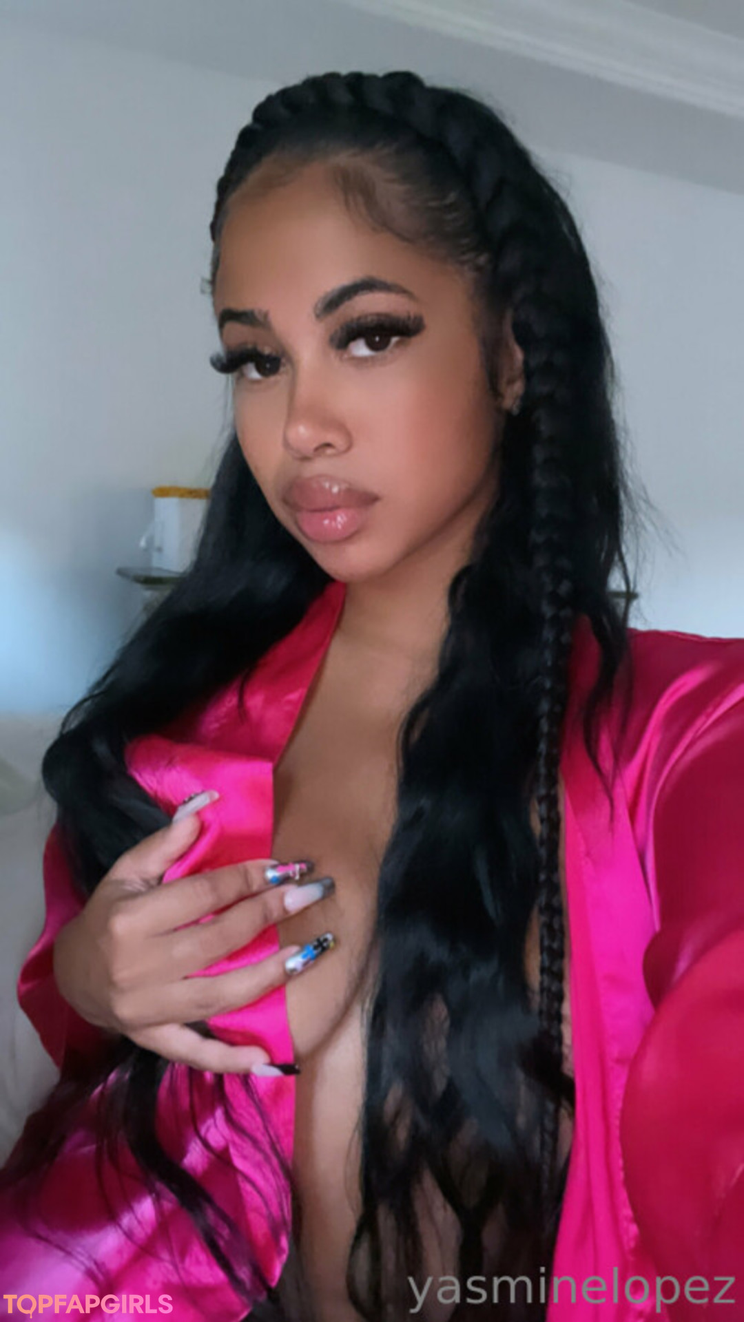 Naakte gelekte OnlyFans-foto van Yasmine Lopez #129