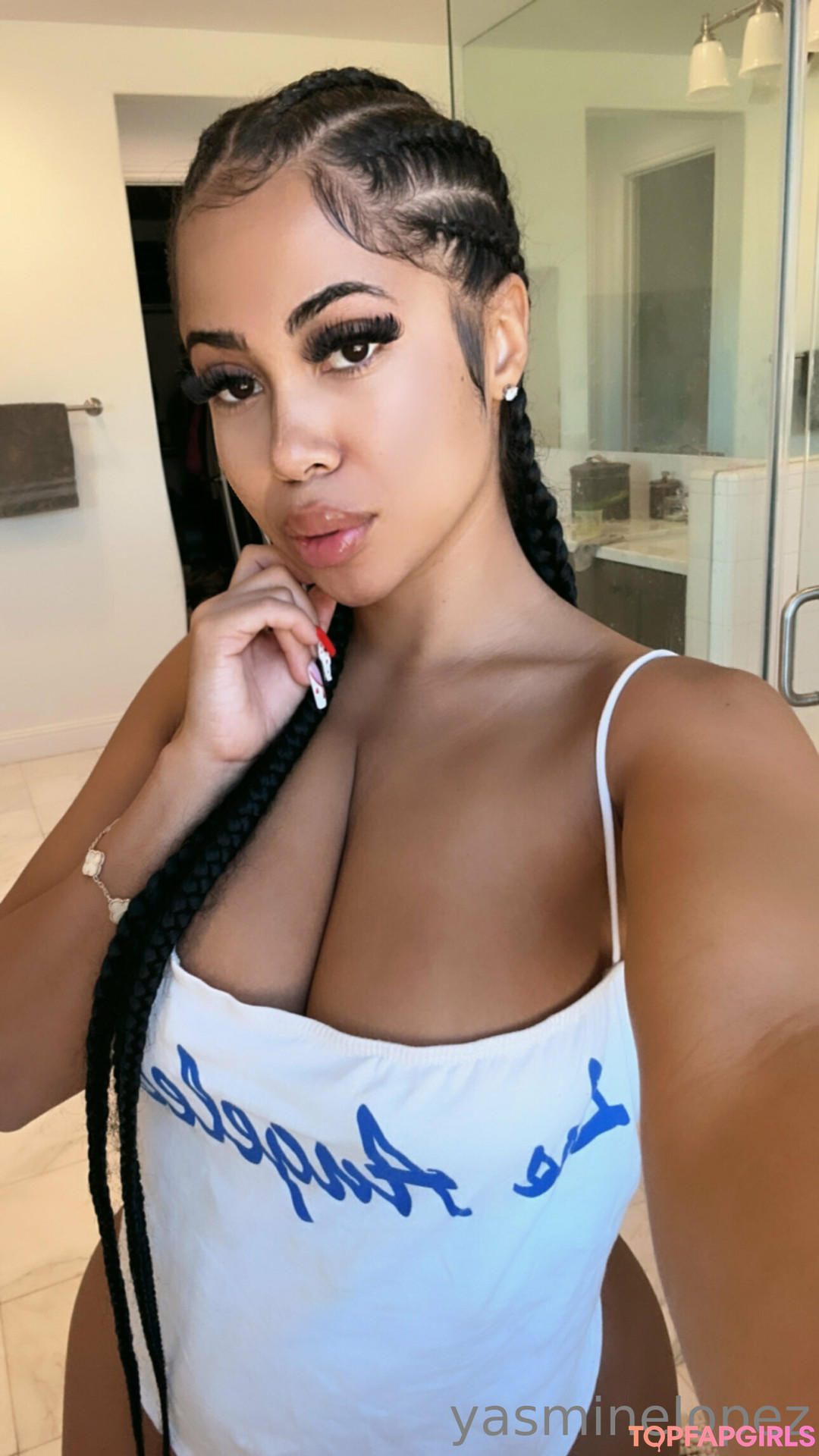 Naakte gelekte OnlyFans-foto van Yasmine Lopez #208