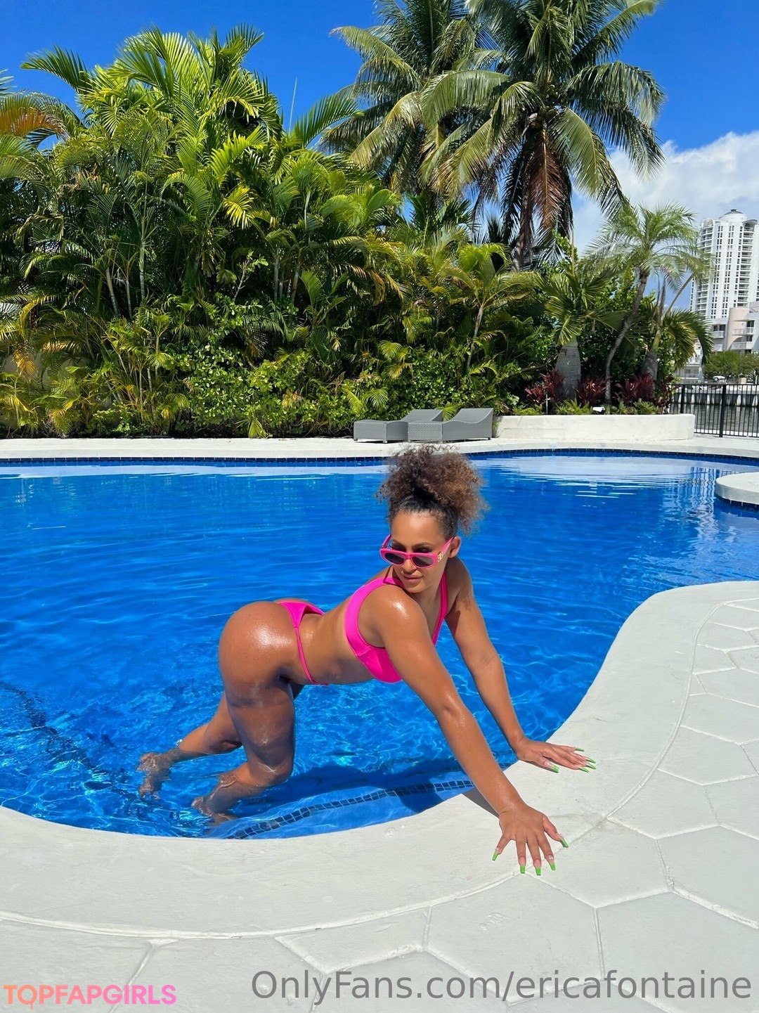 Naakte gelekte OnlyFans-foto van Erica Fontaine #218