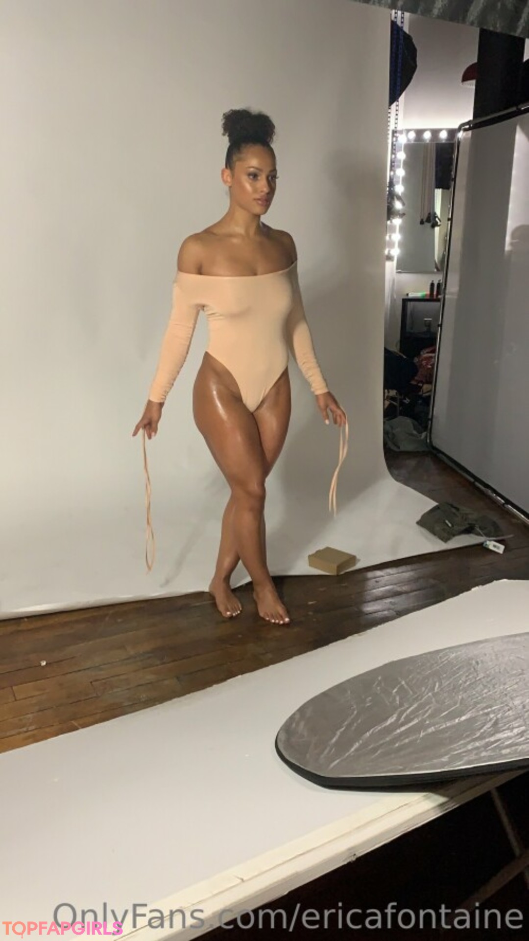 Naakte gelekte OnlyFans-foto van Erica Fontaine #89
