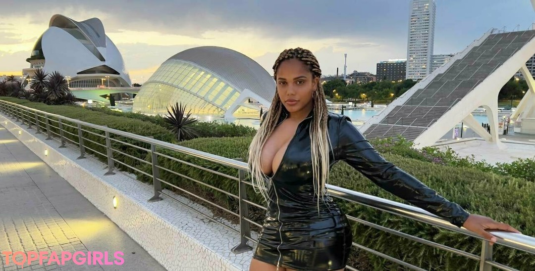 Naakte gelekte OnlyFans-foto van Miss Bonnie #54