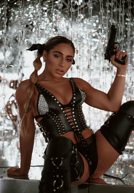 Naakte gelekte OnlyFans-foto van Abella Danger