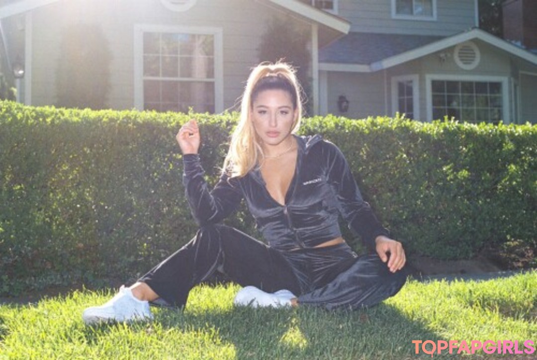 Naakte gelekte OnlyFans-foto van Abella Danger #395