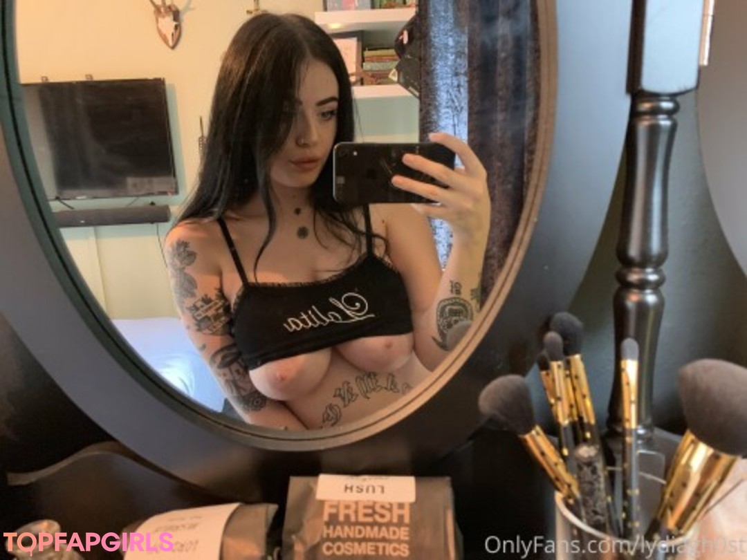 Naakte gelekte OnlyFans-foto van Lydia Ghost #19
