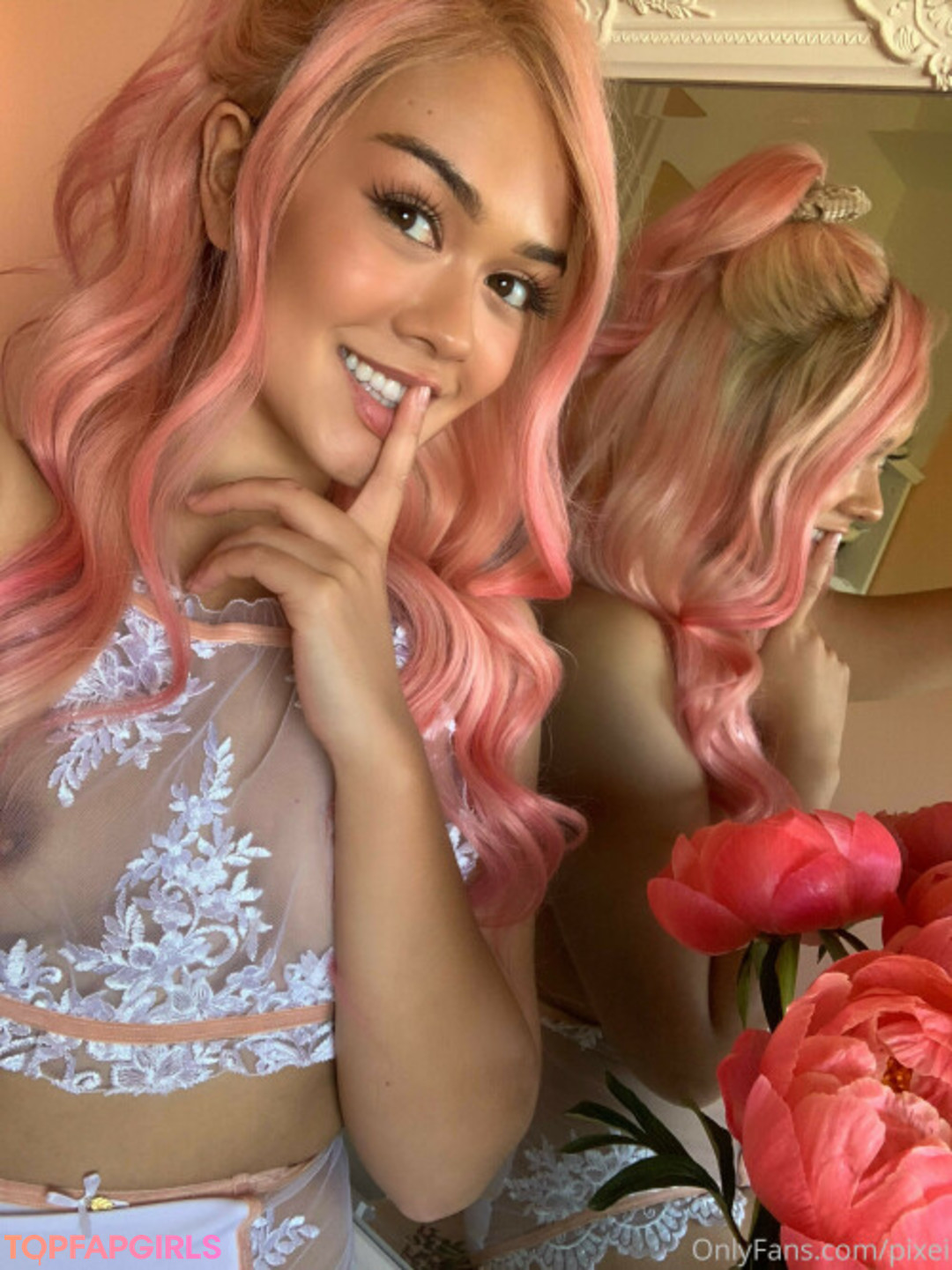 Naakte gelekte OnlyFans-foto van Pixei #323